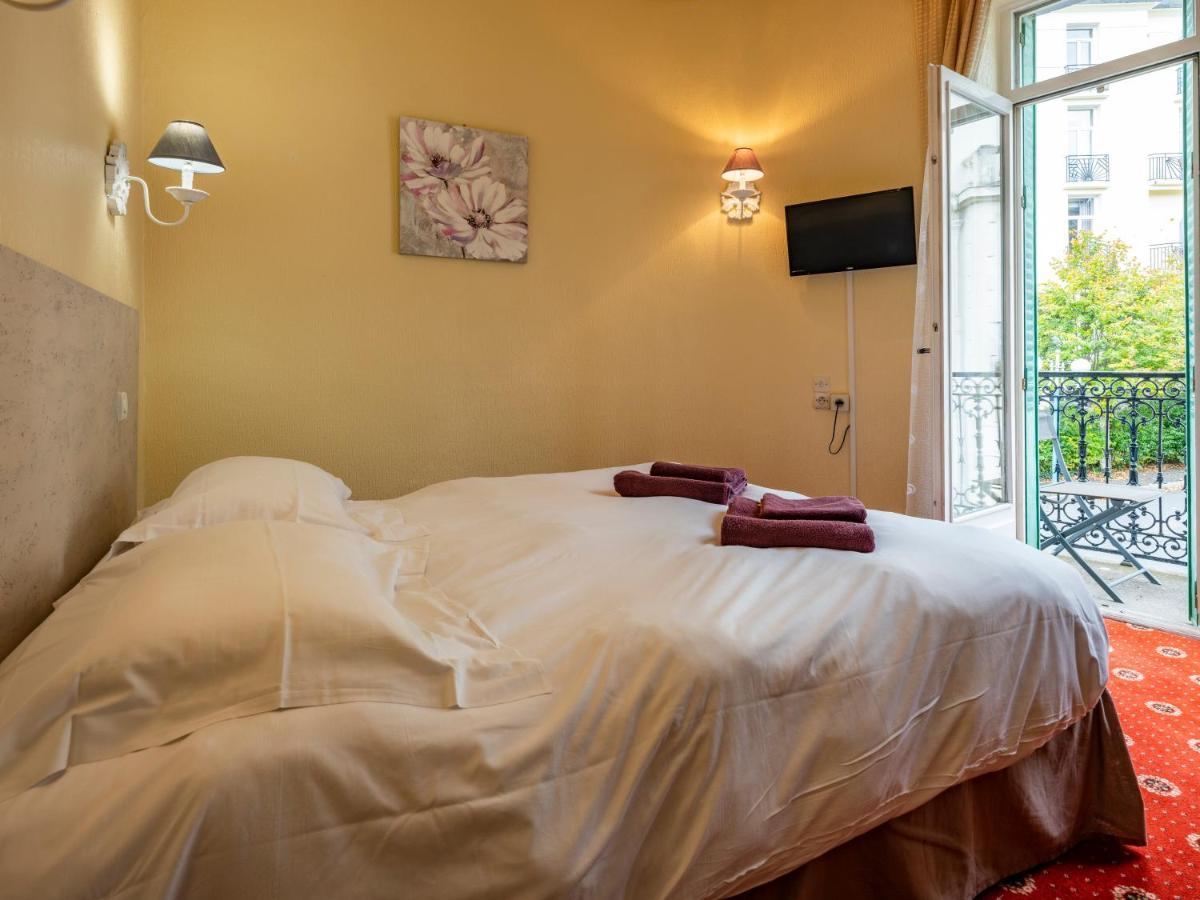 La Tour Pom'Pin Bed and Breakfast La Bourboule Esterno foto